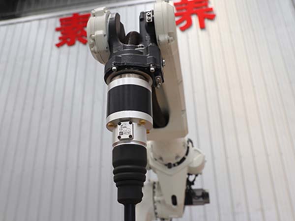 機(jī)器人焊接設(shè)備具備傳感器技術(shù)優(yōu)勢
