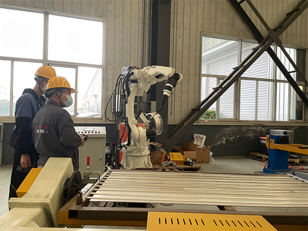 焊接機器人廠家可以提供教學(xué)嗎? 焊接機器人廠家可以提供教學(xué)嗎?